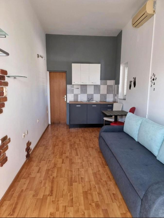 Frida Appartement Pula Buitenkant foto